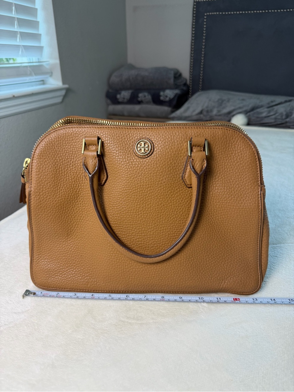 Tory Burch Amanda Zip Continental / Dome Satchel/ Tote Bag - Picture 2 of 9